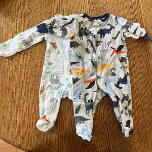 Baby clothes bundle - 2 pieces, size newborn. 2 footie pajamas